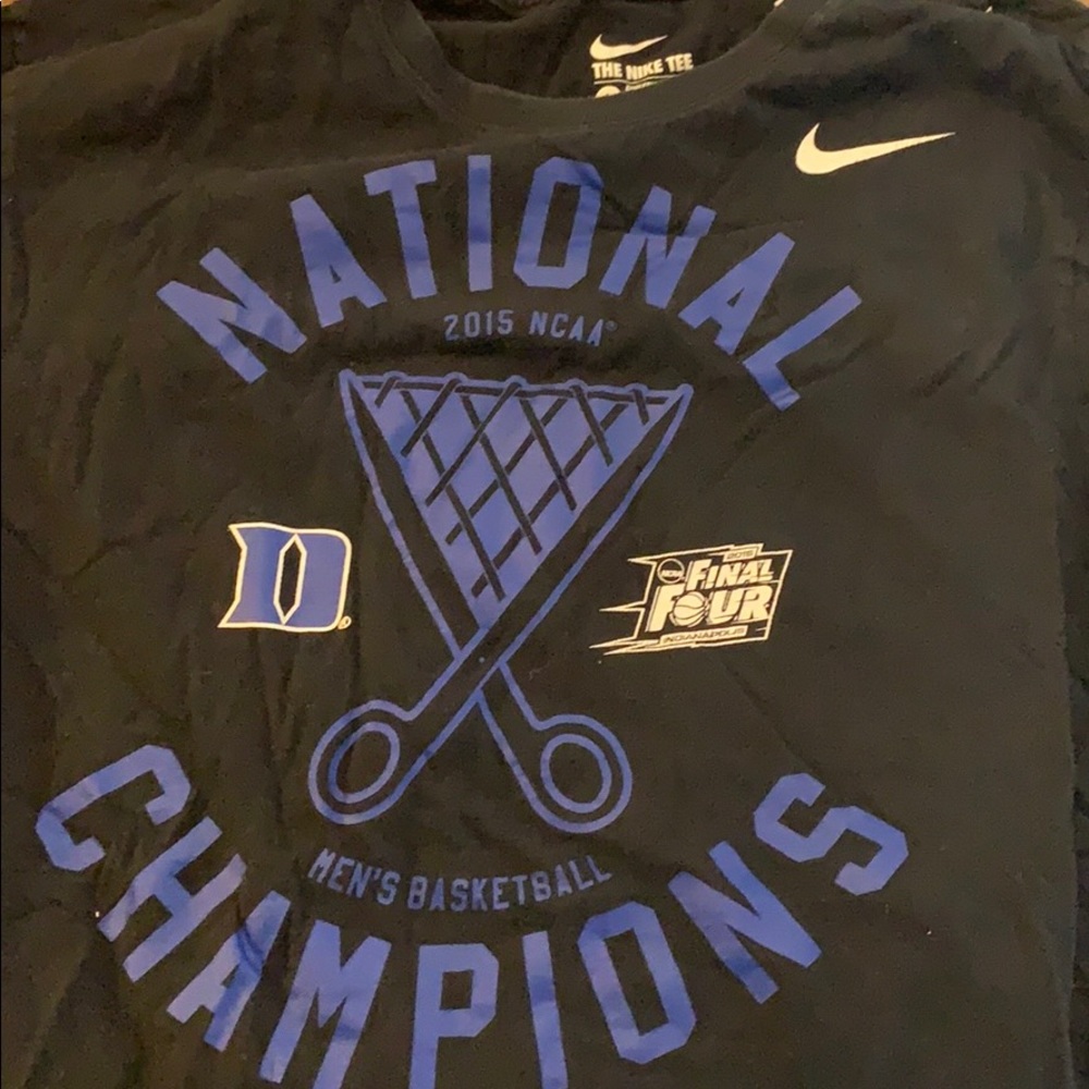 5 duke basketball t- shirts. - Picture 2 of 7